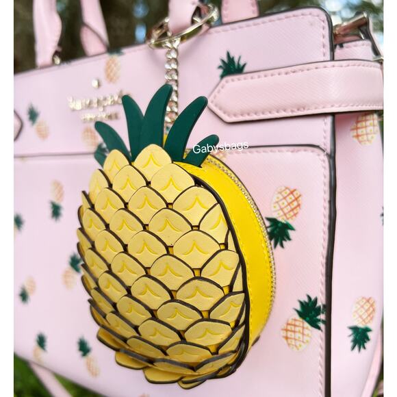 Kate Spade Colada Pineapple Novelty Coin Purse Wallet Keychain Limited Edition - Picture 3 of 6